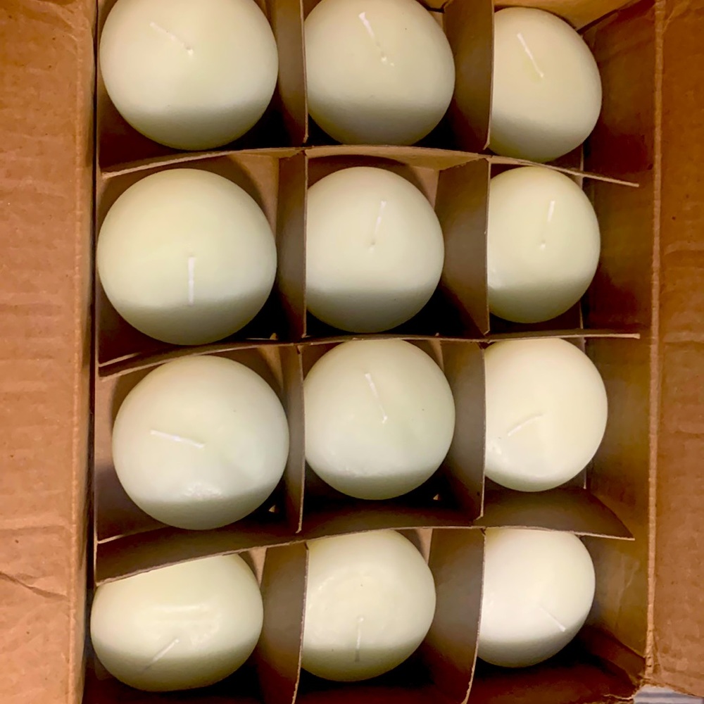 3 in ivory/off-white floating candles